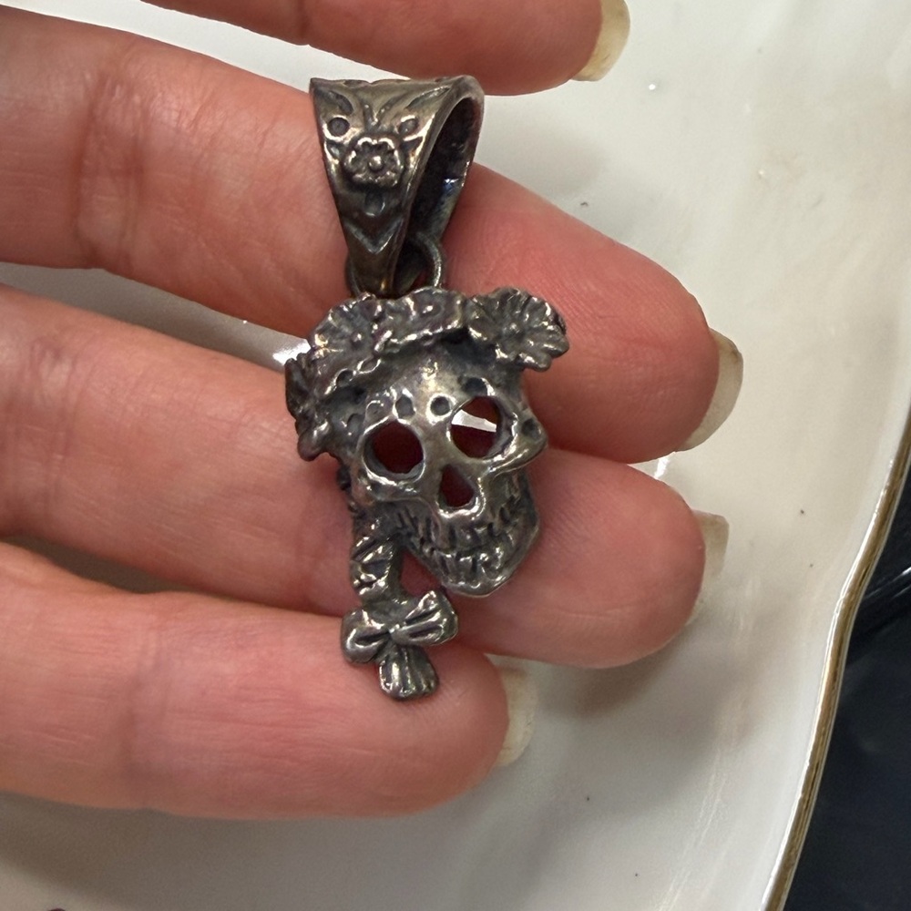 Silver Skull Pendant